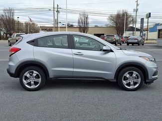 Used 2019 Honda HR-V LX video 4