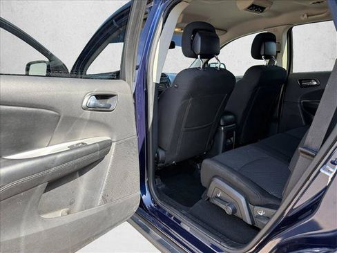 Used 2019 Dodge Journey SE FWD image 19