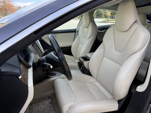 Used 2018 Tesla Model S 75D image 36