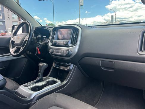 Used 2017 Chevrolet Colorado LT w/ LT Convenience Package AWD/4WD image 28