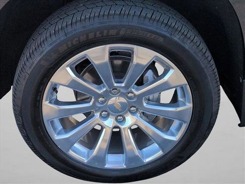 Certified 2022 Chevrolet Silverado 1500 High Country w/ Safety Package II AWD/4WD image 30