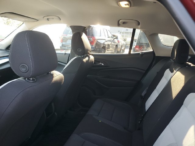 Certified 2025 Chevrolet Trax LS w/ LS Convenience Package FWD image 8