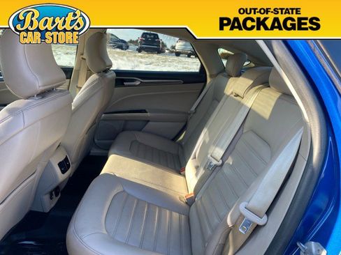Used 2017 Ford Fusion SE w/ Fusion SE Technology Package image 18