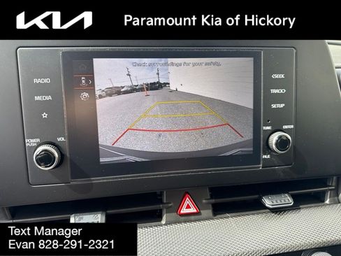 Used 2025 Kia Sportage LX FWD image 22