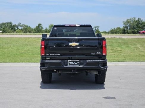 Used 2024 Chevrolet Silverado 2500 High Country w/ Technology Package AWD/4WD image 6