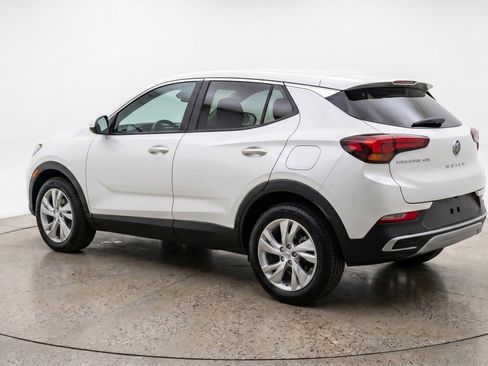 Used 2025 Buick Encore GX Preferred AWD/4WD image 6