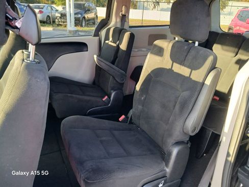Used 2016 Dodge Grand Caravan SE w/ Quick Order Package 29E SE FWD image 30