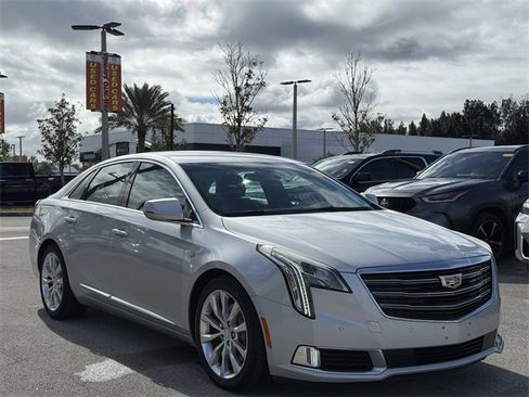 Used 2019 Cadillac XTS Luxury image 4