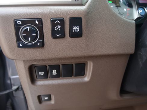 Used 2015 Lexus GX 460 w/ Premium Package image 11