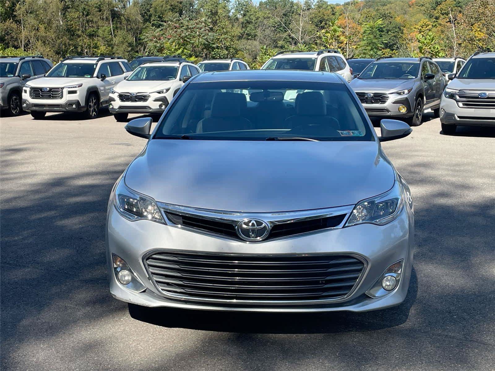 Used 2013 Toyota Avalon XLE Touring FWD image 5