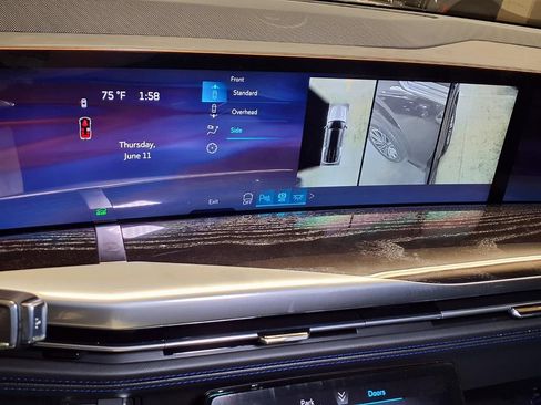 New 2026 Cadillac Escalade IQL Luxury AWD/4WD image 18