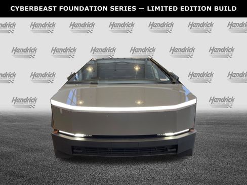 Used 2024 Tesla Cybertruck Cyberbeast AWD/4WD image 3