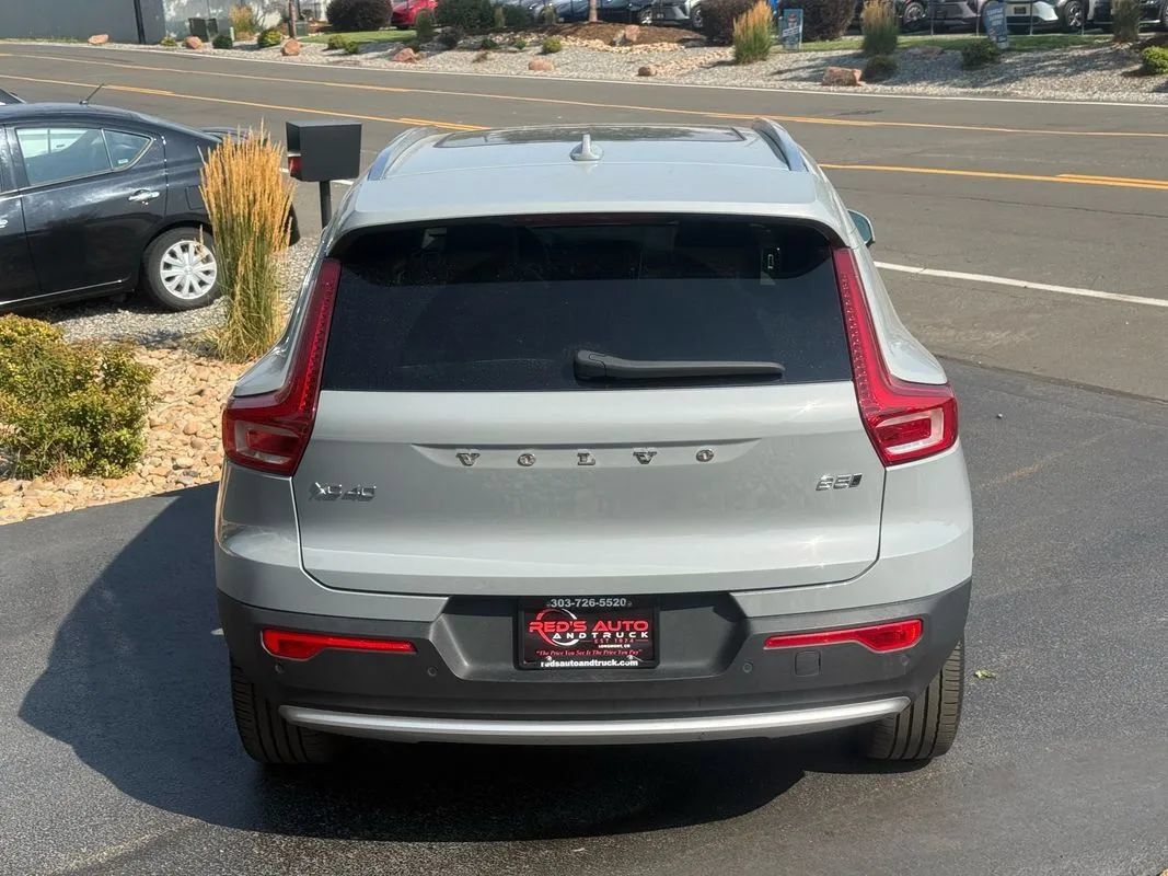 Used 2024 Volvo XC40 B5 Plus AWD/4WD image 46