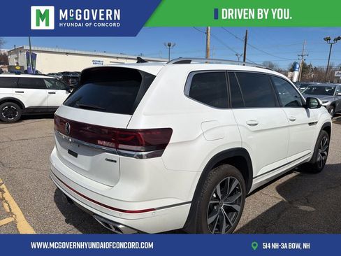 Used 2025 Volkswagen Atlas SEL Premium R-Line image 4