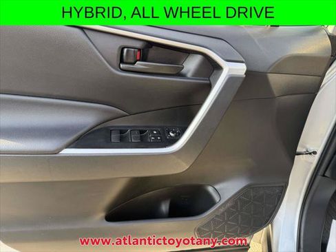 Certified 2025 Toyota RAV4 LE AWD/4WD image 21