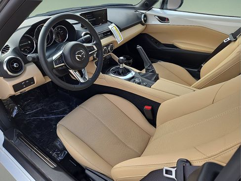 New 2026 MAZDA MX-5 Miata Grand Touring RWD image 17