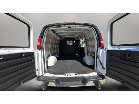 Used 2024 GMC Savana 2500 w/ Driver Convenience Package RWD image 30