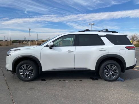 New 2025 Nissan Pathfinder SV w/ Black Appearance Package image 3