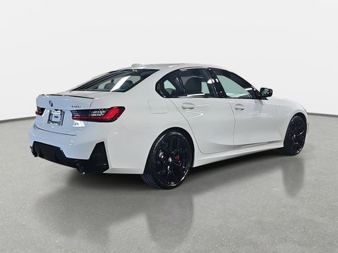 New 2026 BMW 330i Sedan w/ M Sport Package image 5