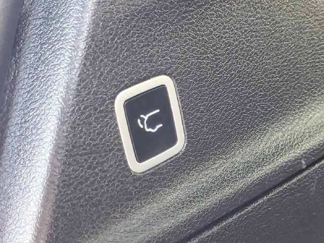 Used 2025 Chrysler Pacifica Select FWD image 37