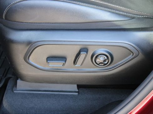 Used 2023 Jeep Grand Cherokee L Laredo image 19