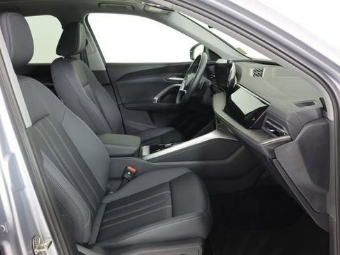 Certified 2025 Audi Q5 Premium w/ Convenience Package AWD/4WD image 13