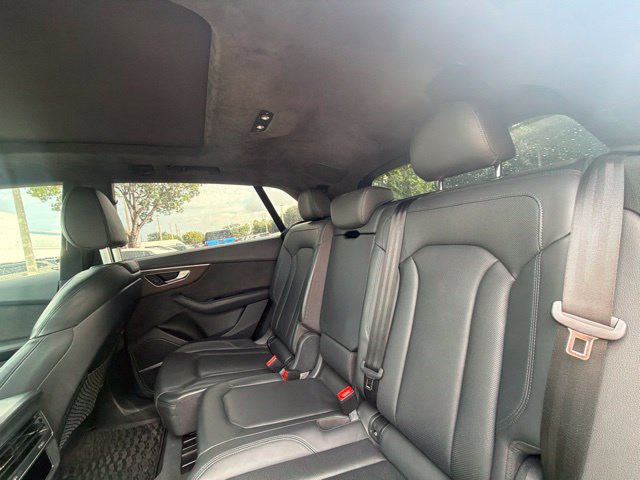 Used 2020 Audi Q8 Prestige w/ Prestige Package AWD/4WD image 11