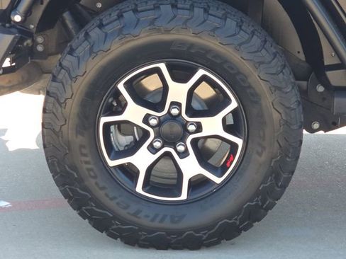 Used 2021 Jeep Wrangler Unlimited Rubicon image 9