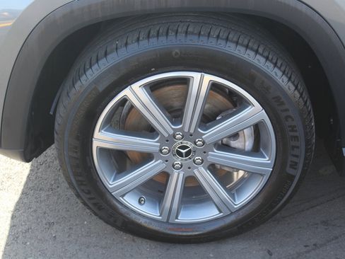 Used 2021 Mercedes-Benz GLS 450 4MATIC image 30