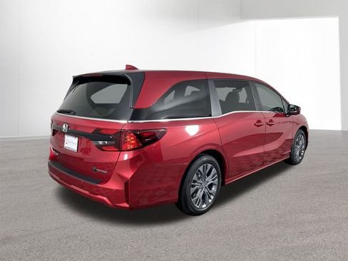 New 2026 Honda Odyssey Touring image 13
