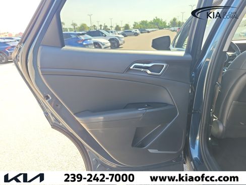 Used 2025 Kia Sportage EX w/ EX Premium Package AWD/4WD image 15