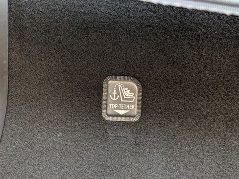 Used 2025 Toyota RAV4 XLE w/ Convenience Package image 18