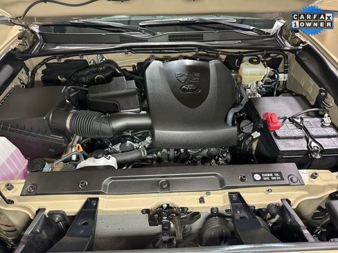 Used 2019 Toyota Tacoma TRD Off-Road image 4