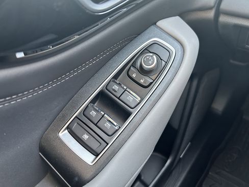 Certified 2025 Subaru Outback Limited image 20