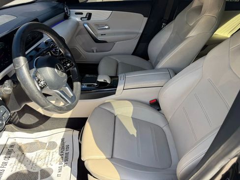 Used 2020 Mercedes-Benz CLA 250 image 9