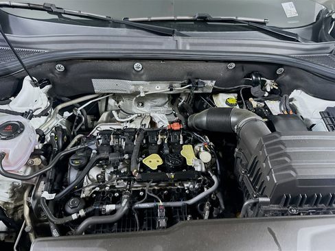 Used 2024 Volkswagen Atlas SE image 34