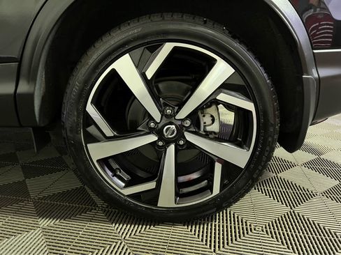 Certified 2022 Nissan Rogue Sport SL AWD/4WD image 9