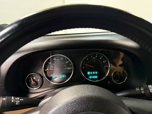 Used 2011 Jeep Wrangler Sahara w/ Connectivity Group AWD/4WD image 75