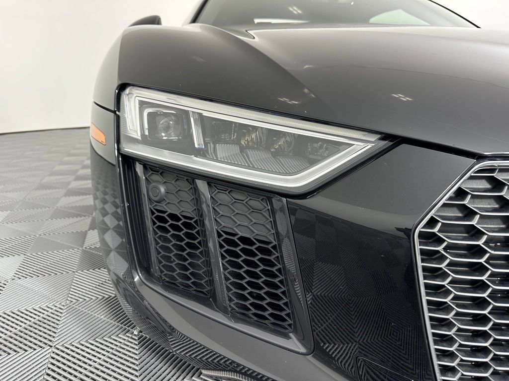 Used 2018 Audi R8 V10 plus AWD/4WD image 9