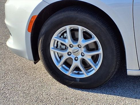 Used 2024 Chrysler Voyager LX image 25