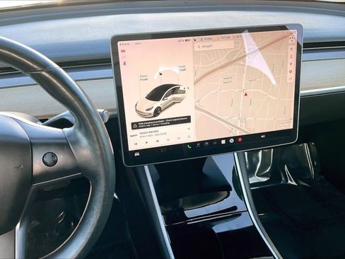 Used 2018 Tesla Model 3 Long Range RWD image 6