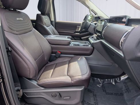 Used 2026 Ford Expedition Platinum w/ Platinum Ultimate Package AWD/4WD image 9