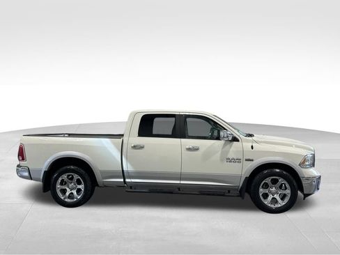 Used 2017 RAM 1500 Laramie w/ Convenience Group AWD/4WD image 8