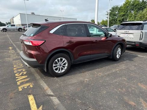 Used 2021 Ford Escape SE w/ Convenience Package AWD/4WD image 3