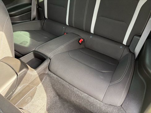 Used 2021 Chevrolet Camaro LT image 22