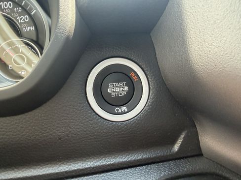 Used 2024 RAM 1500 Big Horn AWD/4WD image 42