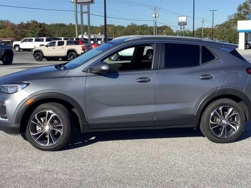 Certified 2022 Buick Encore GX Select image 5