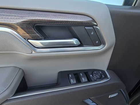 New 2026 Chevrolet Silverado 1500 RST w/ Redline Edition AWD/4WD image 13