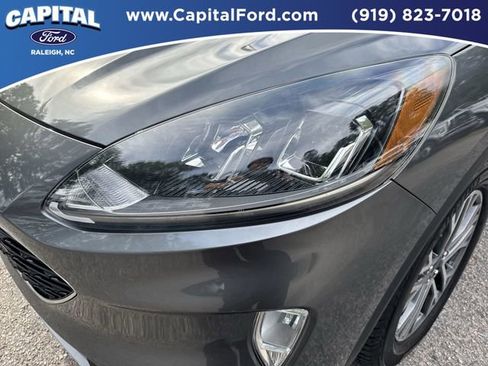 Used 2022 Ford Escape SEL FWD image 11