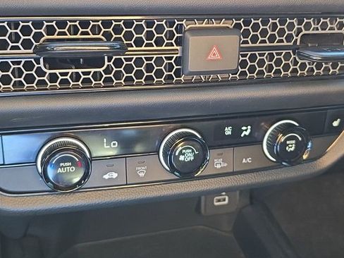 Used 2025 Honda HR-V Sport image 15